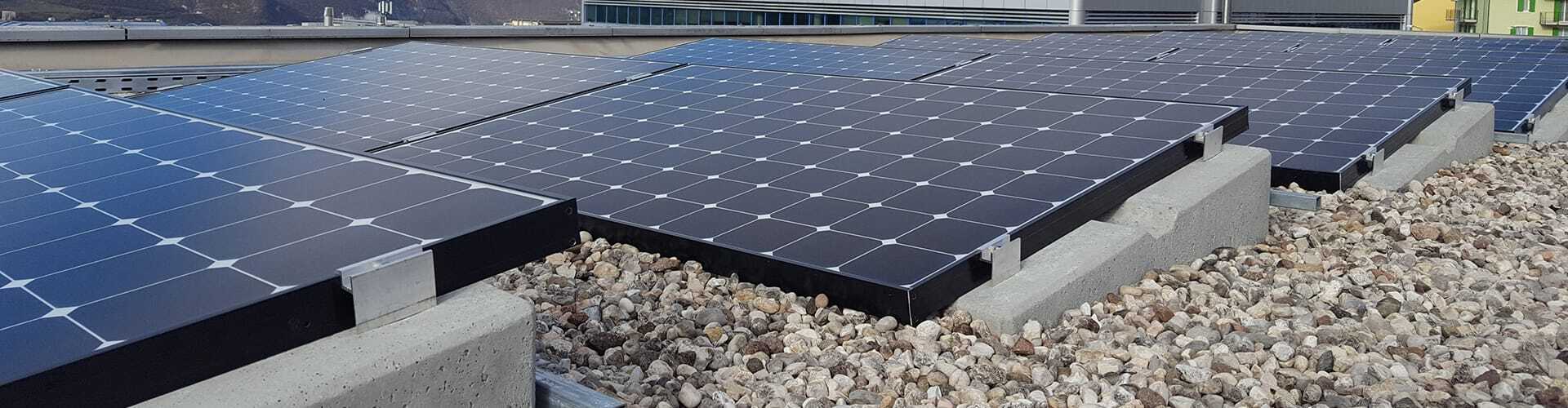 voluntario impuesto Elemental Estructuras para paneles fotovoltaicos en cubierta plana - Sunballast