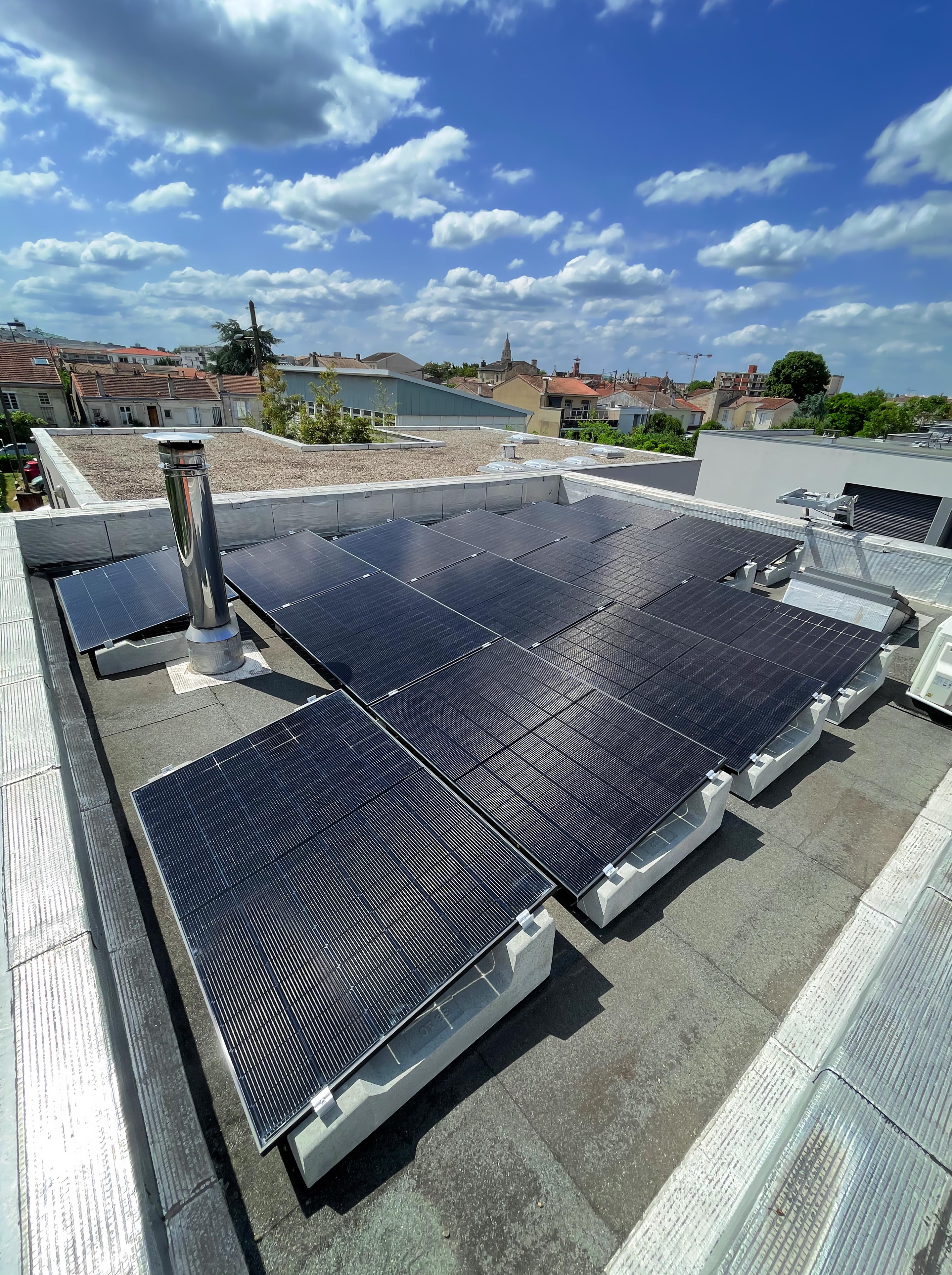 Solar Roof - Empeaux, Francia
